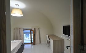 Gatto Bianco House